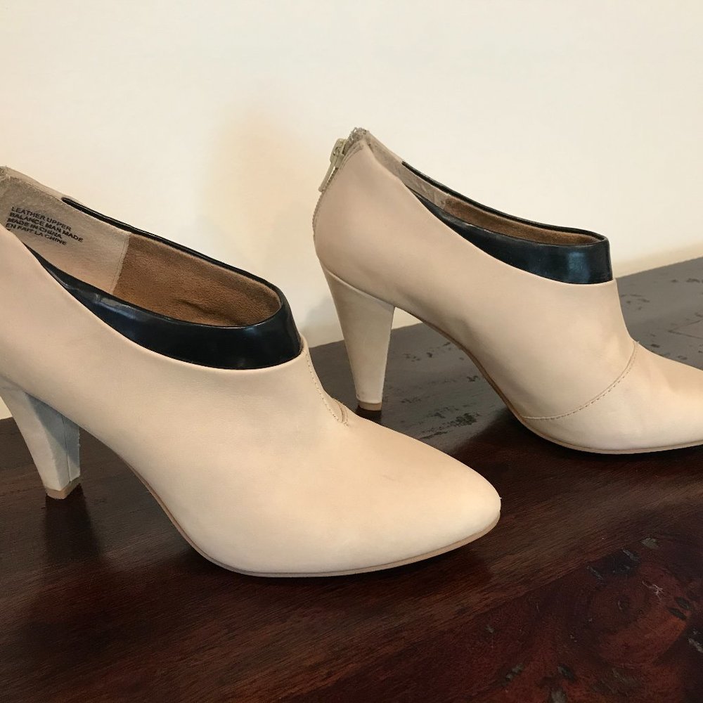 Seychelles Cream & Black Leather Bootie